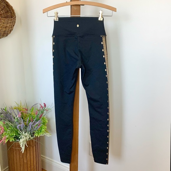 Spiritual Gangster Lotus Leggings black & gold print - Picture 6 of 16